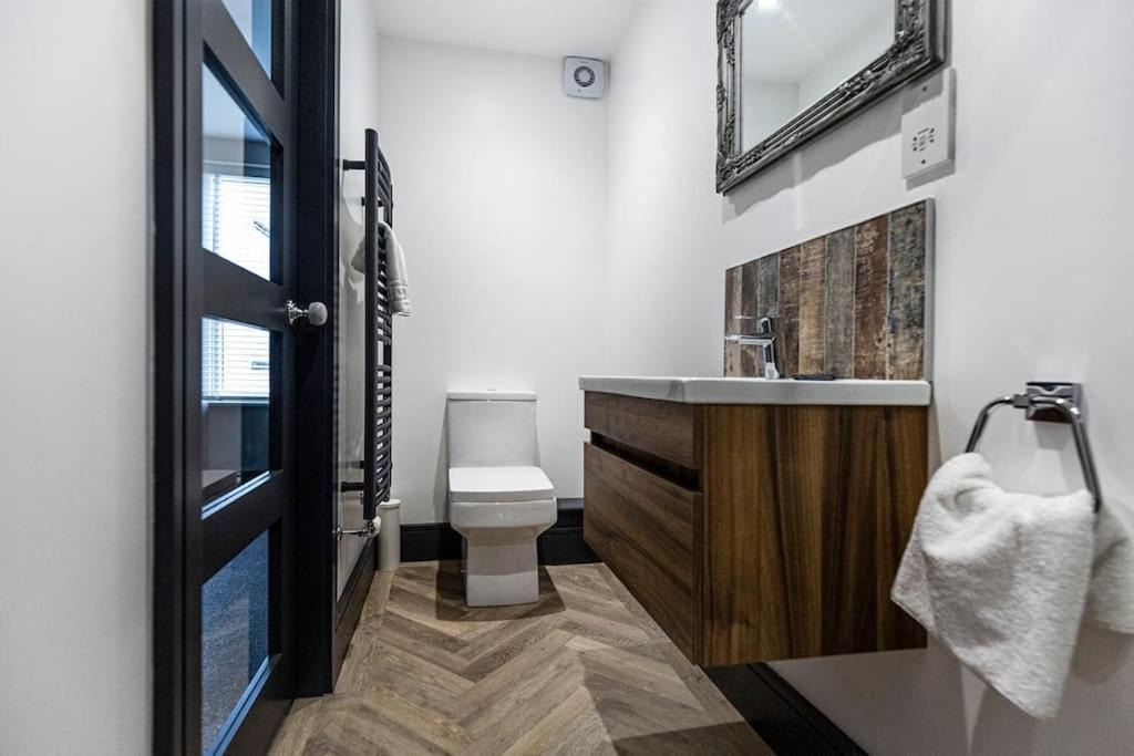 Bootique House - Luxury Group Accommodation In Вейкфілд Екстер'єр фото